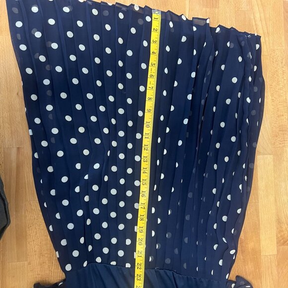 Flowy Polka Dot Summer Dress (S) - Picture 3 of 8